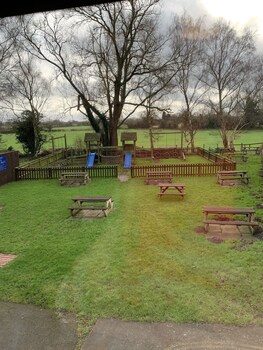 the dog and doublet inn