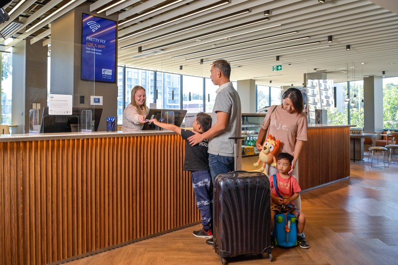 holiday inn express sydney airport an ihg hotel