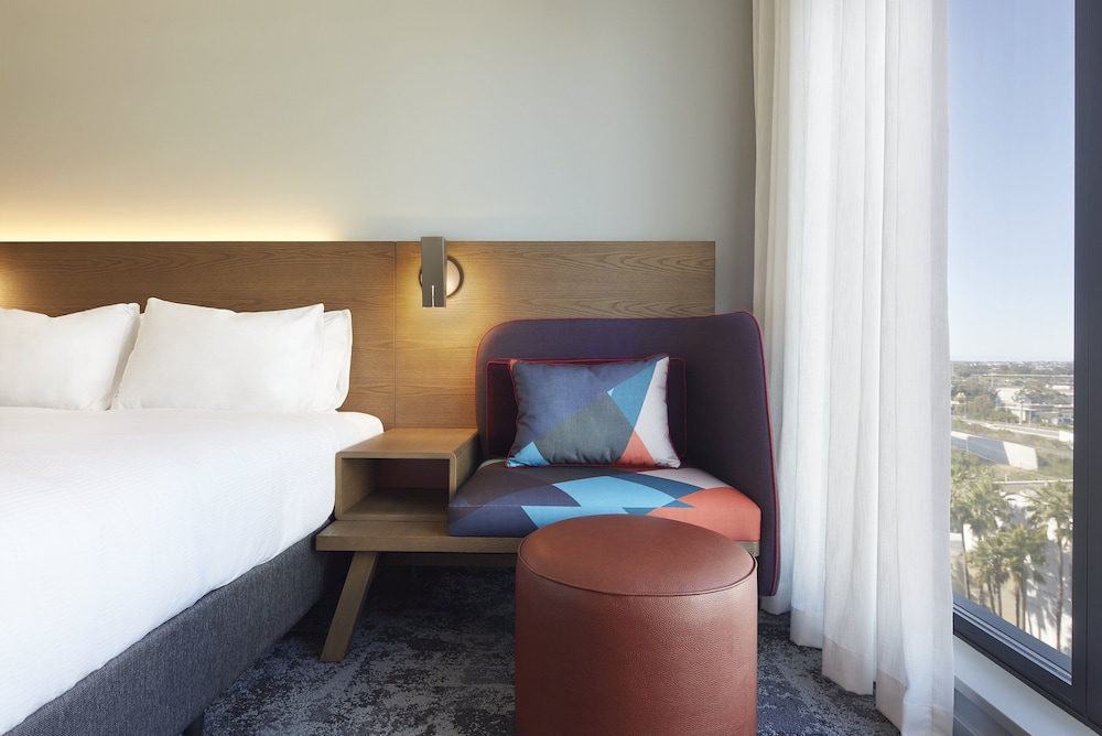 holiday inn express sydney airport an ihg hotel
