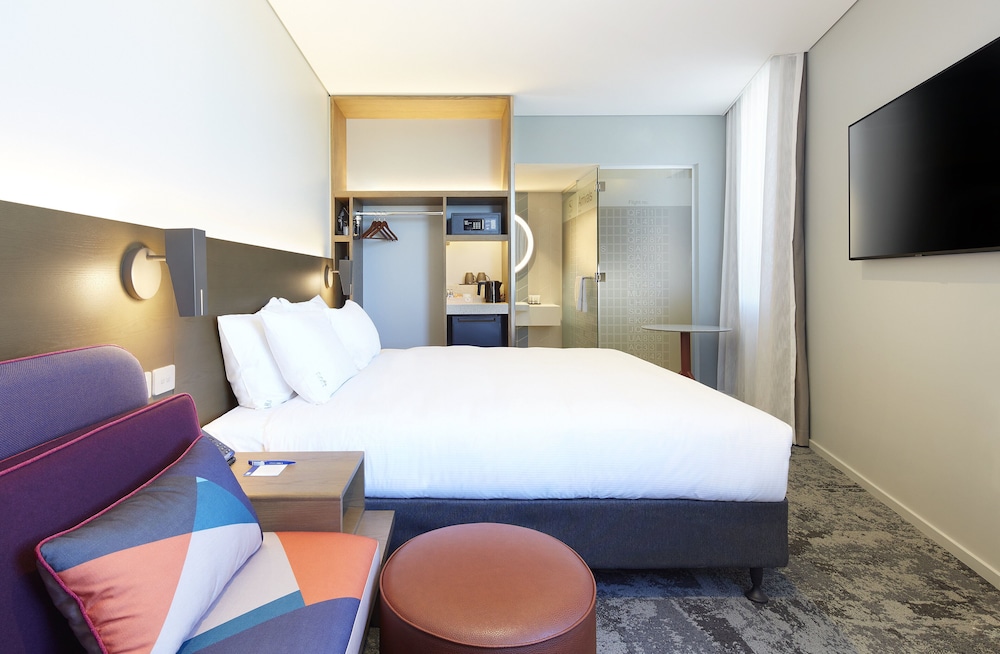 holiday inn express sydney airport an ihg hotel