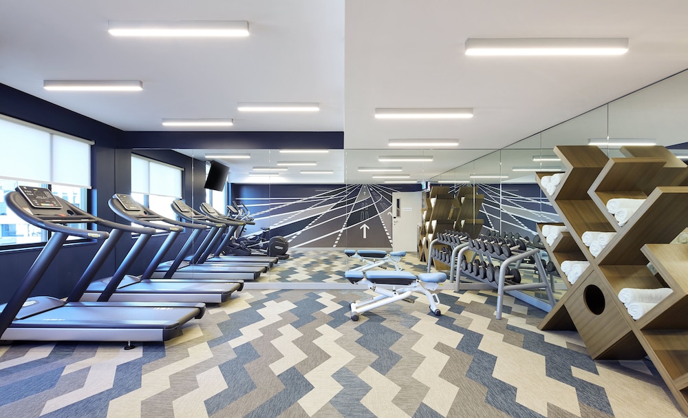 holiday inn express sydney airport an ihg hotel