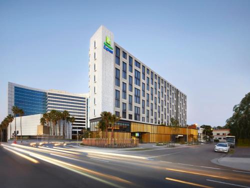 holiday inn express sydney airport an ihg hotel