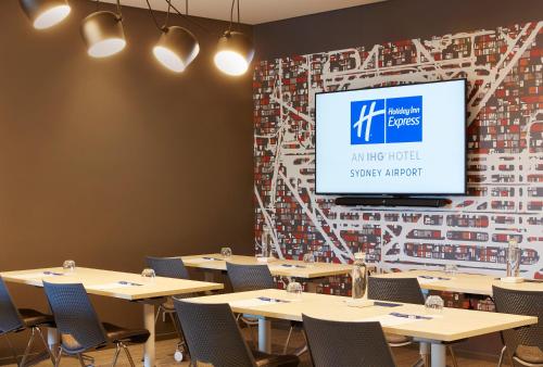 holiday inn express sydney airport an ihg hotel