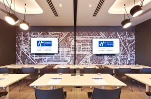 Holiday Inn Express Sydney Airport, An Ihg Hotel,Mascot>>Camperdown,3.5 star