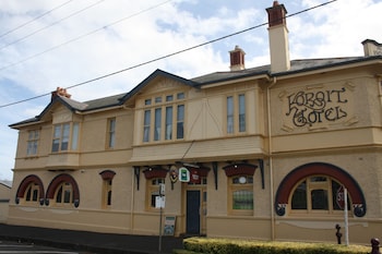 mickey bourkes koroit hotel