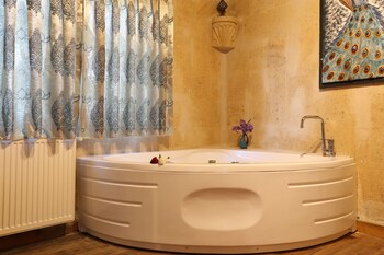 lovely cappadocia hotel