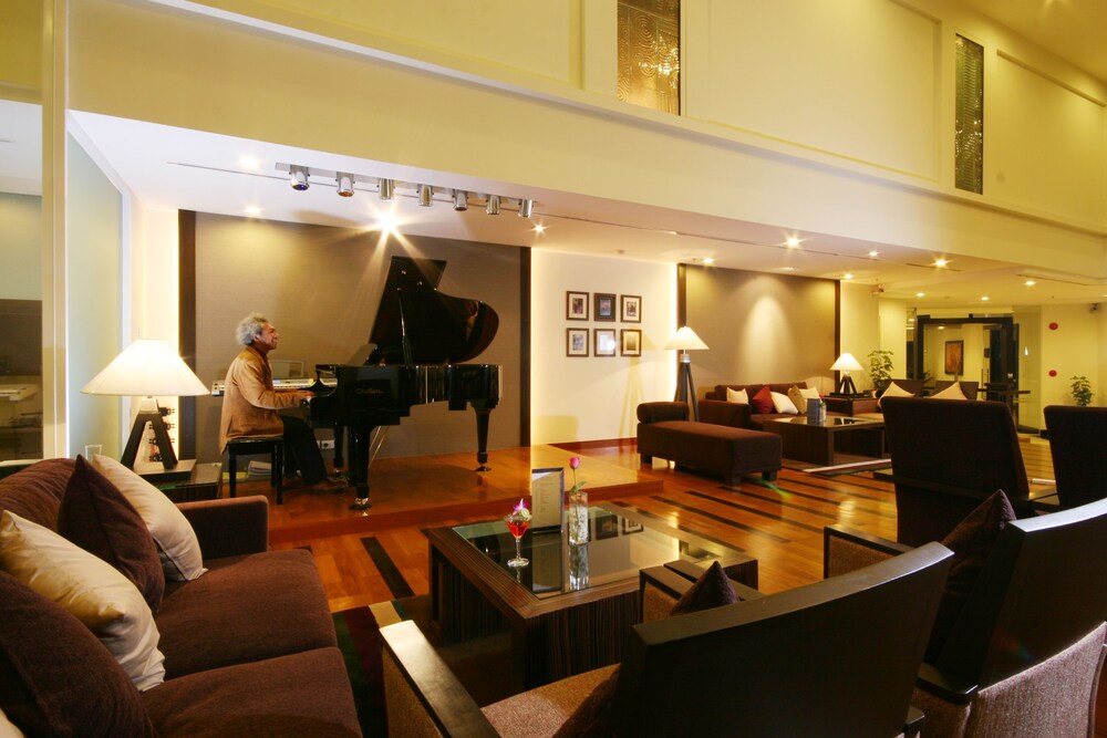cape racha hotel