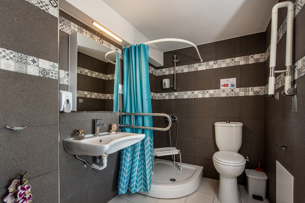 elimia suites and studios