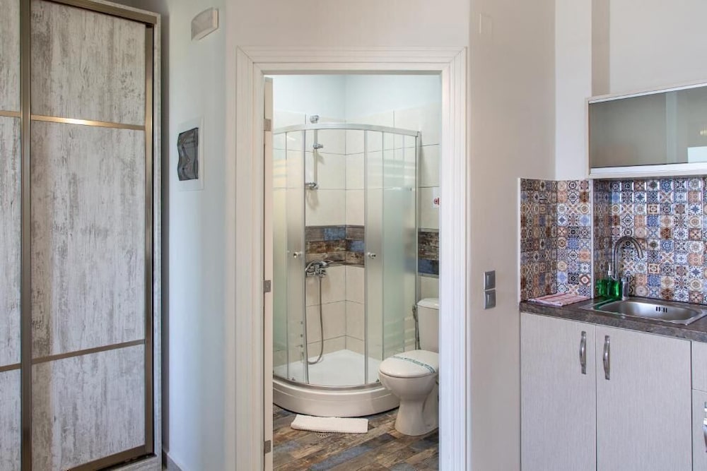 elimia suites and studios
