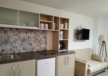 elimia suites and studios