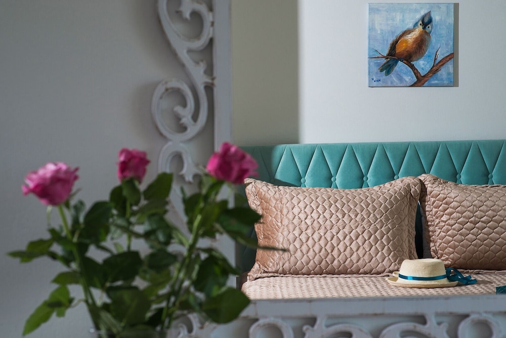 elimia suites and studios