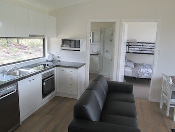 just red wines vineyard cabins
