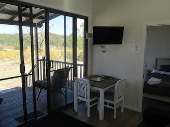 just red wines vineyard cabins