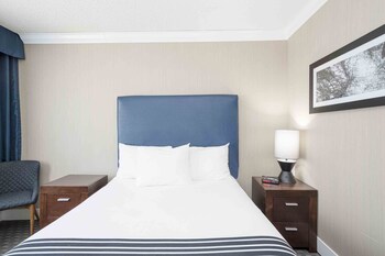 sandman inn blue river