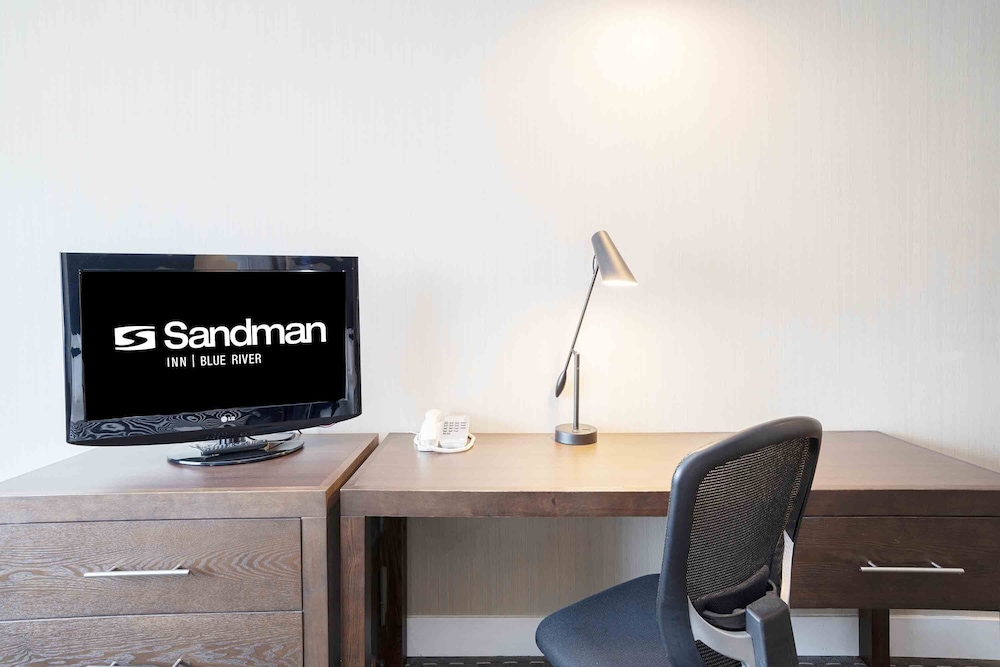 sandman inn blue river