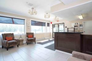 sandman inn blue river