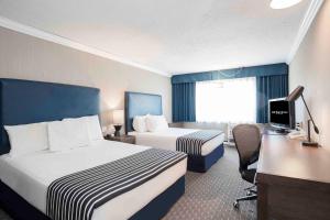 sandman inn blue river