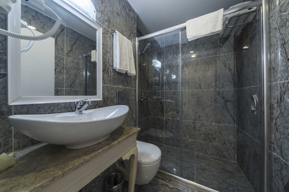 kunlun kensington hotel