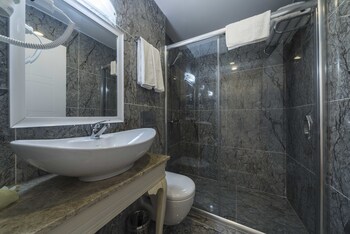 kunlun kensington hotel
