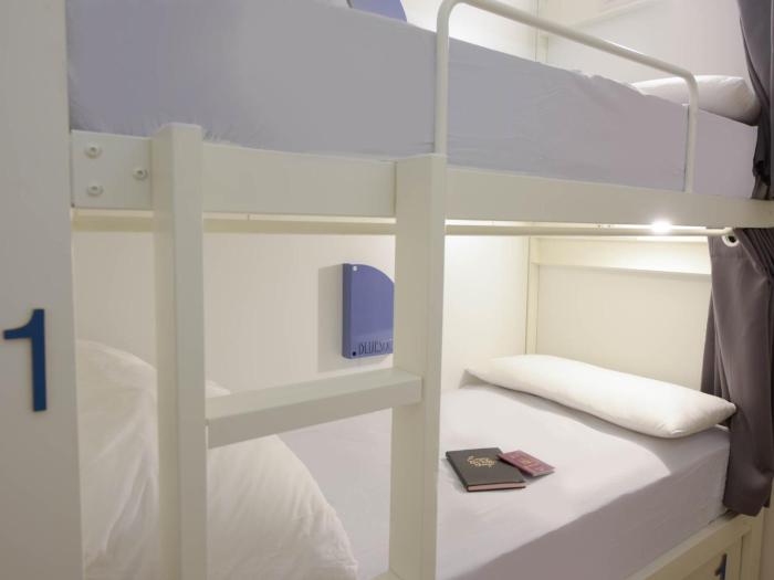 bluesock hostels madrid