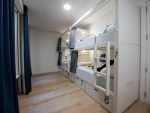 bluesock hostels madrid