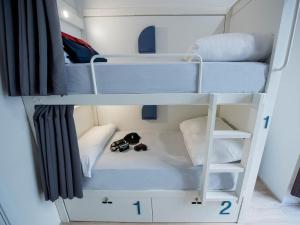 bluesock hostels madrid