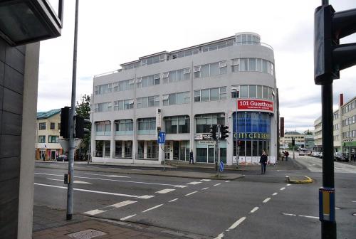 101 guesthouse hotel