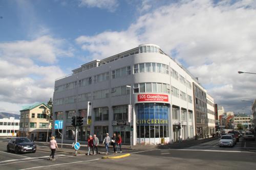 101 guesthouse hotel