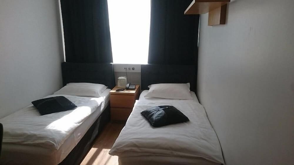 101 guesthouse hotel