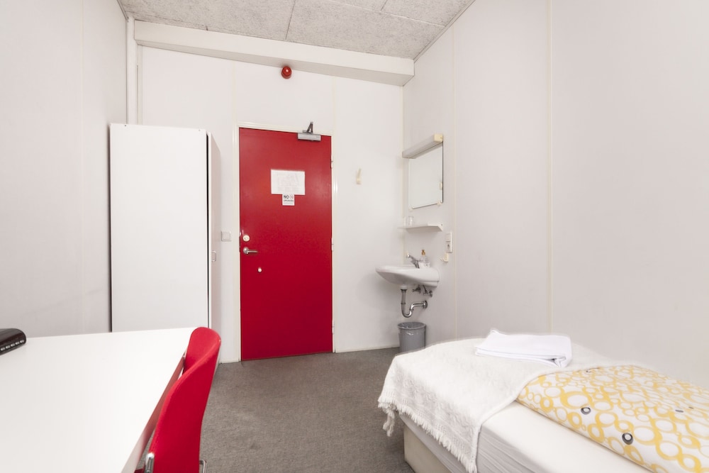 101 guesthouse hotel