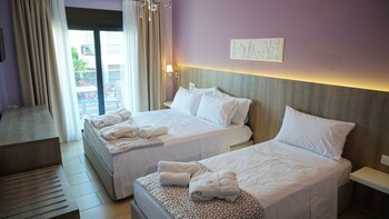 agnes deluxe hotel