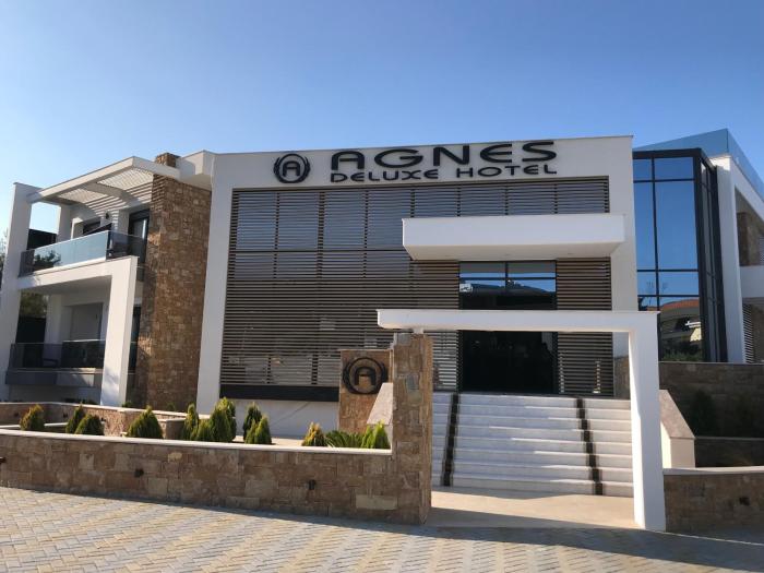 agnes deluxe hotel
