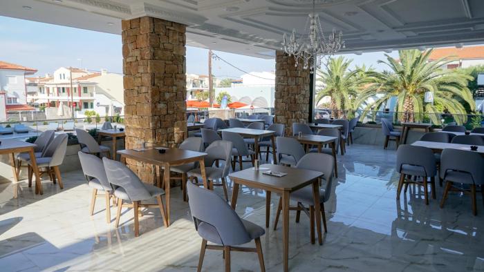 agnes deluxe hotel