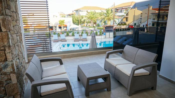 agnes deluxe hotel