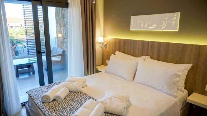 agnes deluxe hotel