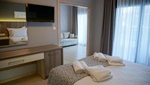 agnes deluxe hotel