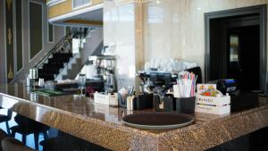 agnes deluxe hotel