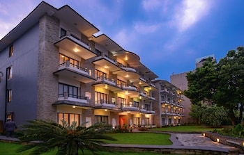 hotel barahi pokhara