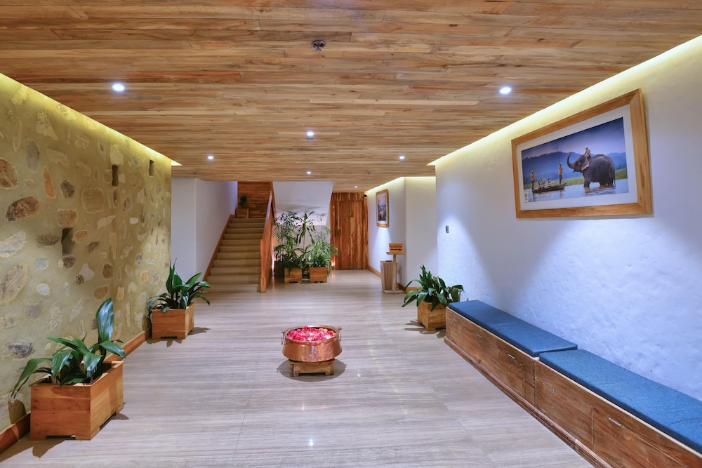 hotel barahi pokhara