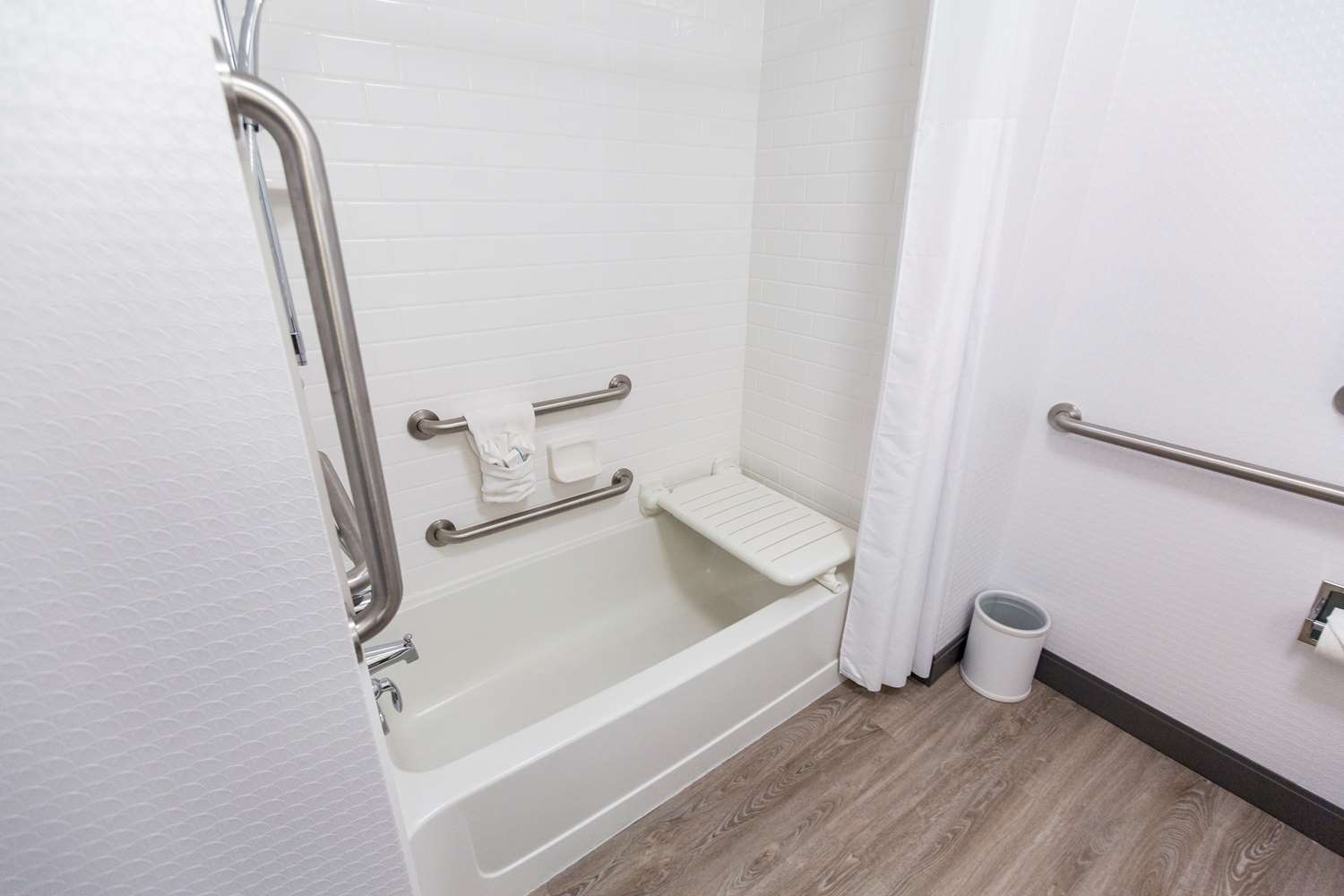 hampton inn bismarck