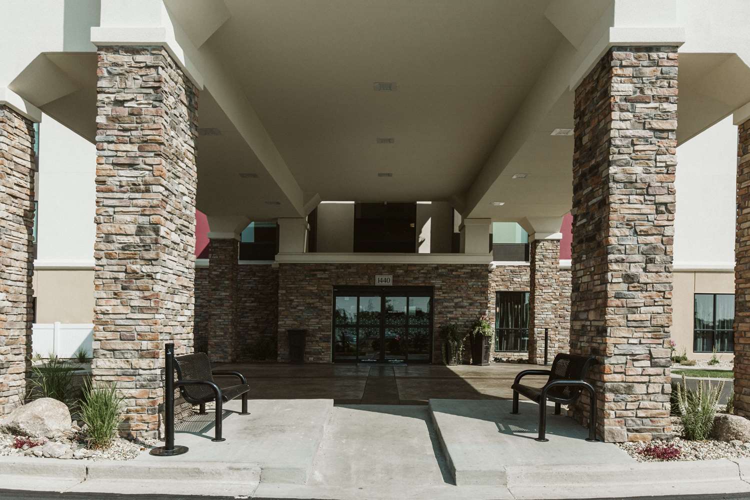 hampton inn bismarck