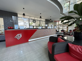 the mang yan grand hotel powered by cocotel