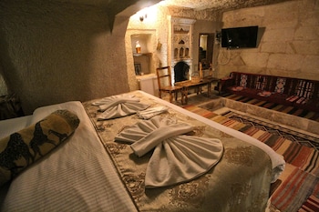 cappadocia ennar cave and swimming pool hot