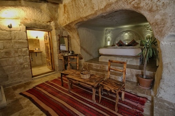 cappadocia ennar cave and swimming pool hot