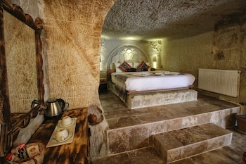 cappadocia ennar cave and swimming pool hot