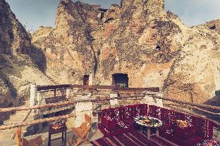 cappadocia ennar cave and swimming pool hot