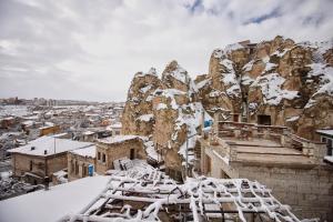 cappadocia ennar cave and swimming pool hot