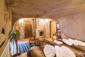 cappadocia ennar cave and swimming pool hot