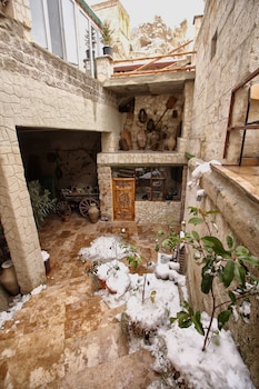cappadocia ennar cave and swimming pool hot