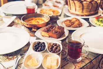 cappadocia ennar cave and swimming pool hot